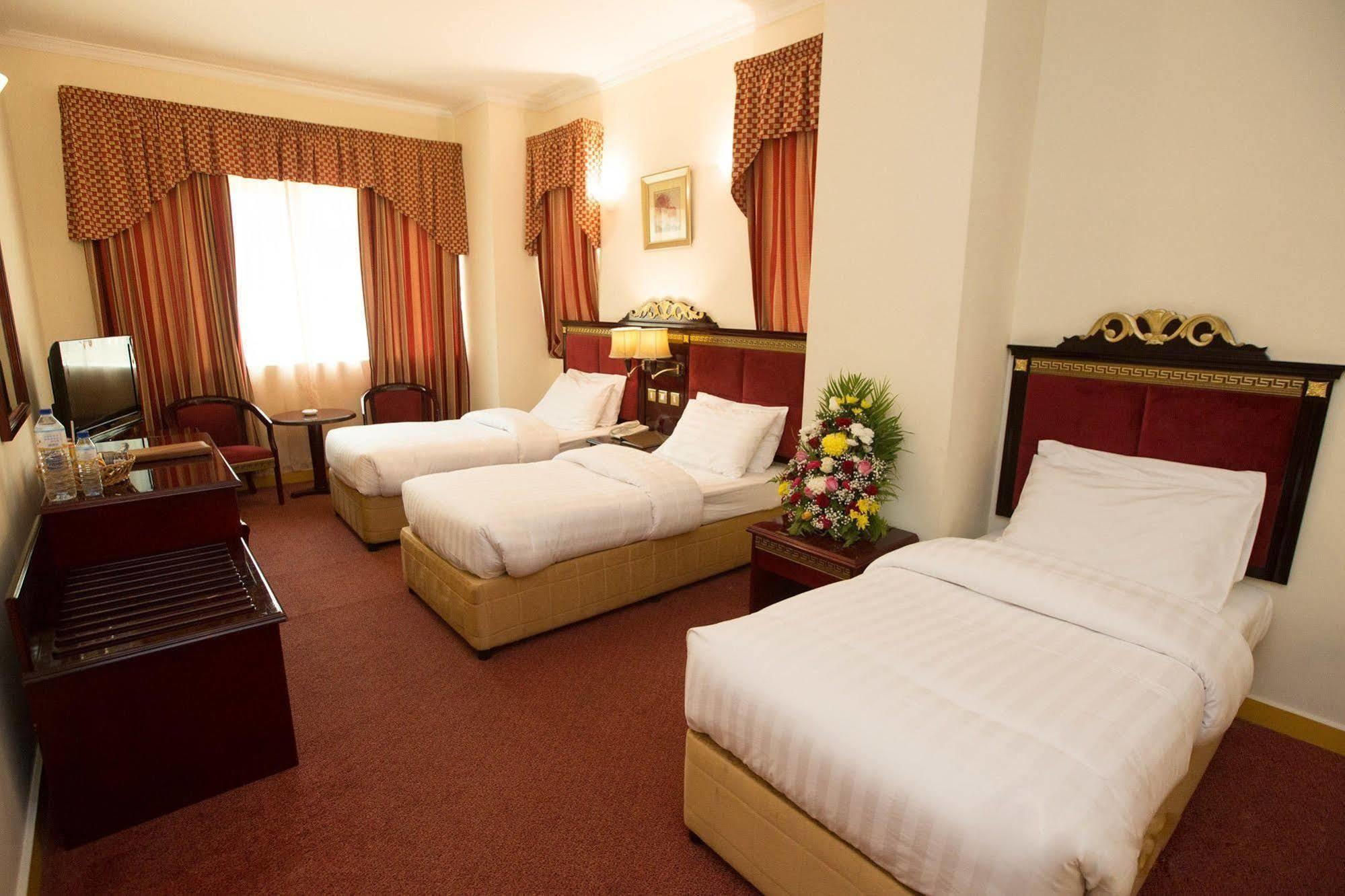 Comfort Inn Hotel Deira Dubai Exterior foto